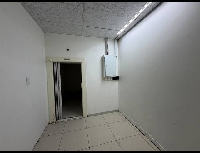 303M² BUILDING TO LET IN CAPE TOWN CITY CENTRE